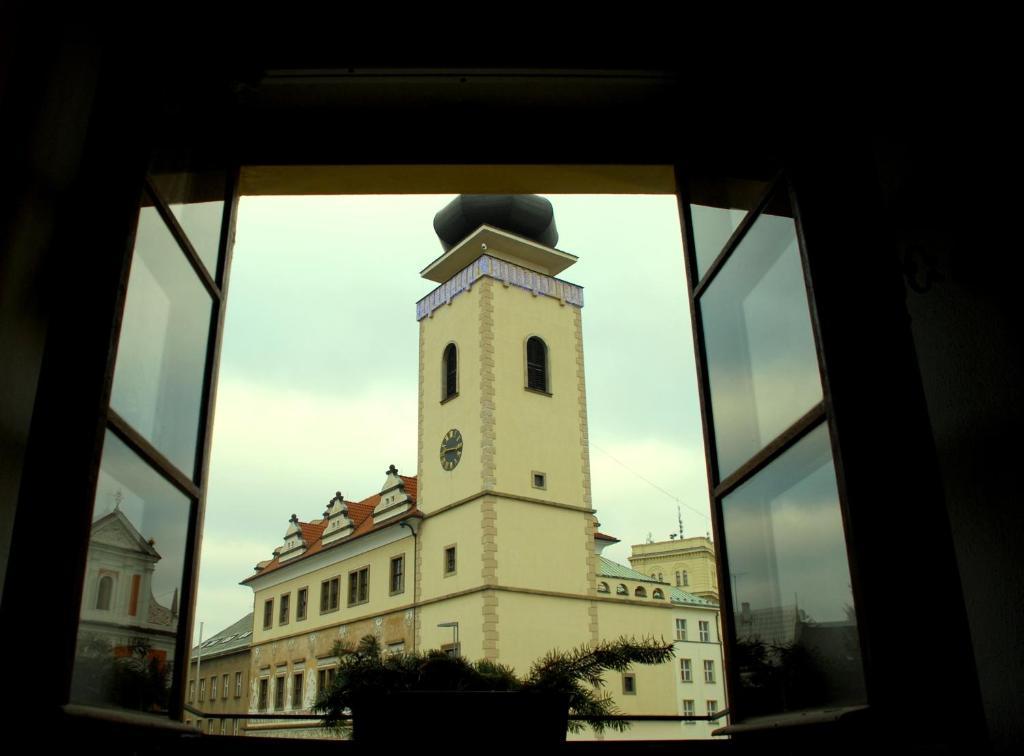 מלאדה בולסלאב Hotel Zlaty Kohout מראה חיצוני תמונה